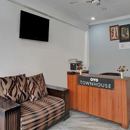 Collection O Samira Residency Near Botanic Garden Of Indian Republic Hotel Noida Exterior foto