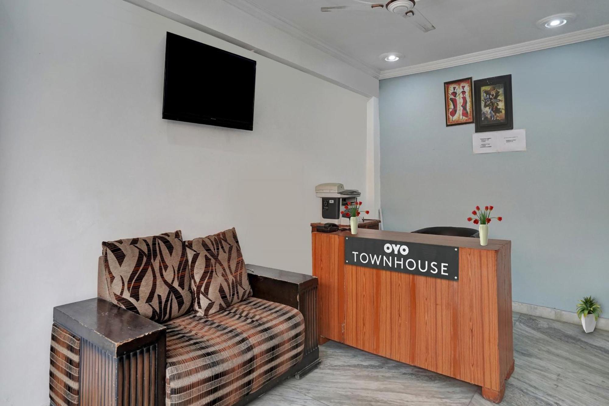 Collection O Samira Residency Near Botanic Garden Of Indian Republic Hotel Noida Exterior foto