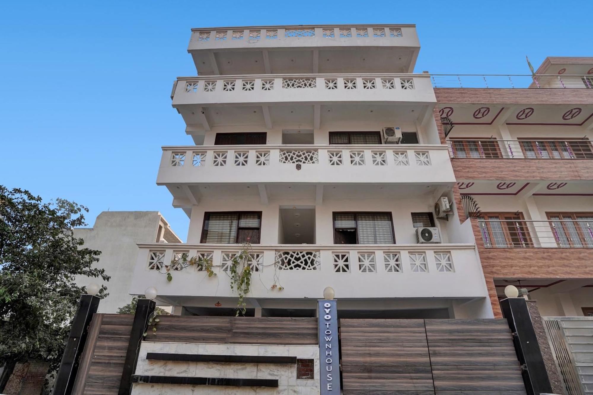 Collection O Samira Residency Near Botanic Garden Of Indian Republic Hotel Noida Exterior foto