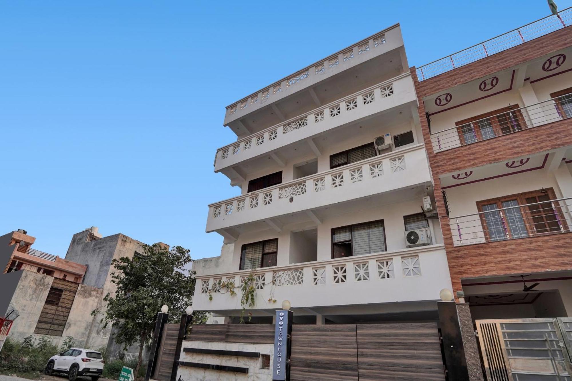 Collection O Samira Residency Near Botanic Garden Of Indian Republic Hotel Noida Exterior foto