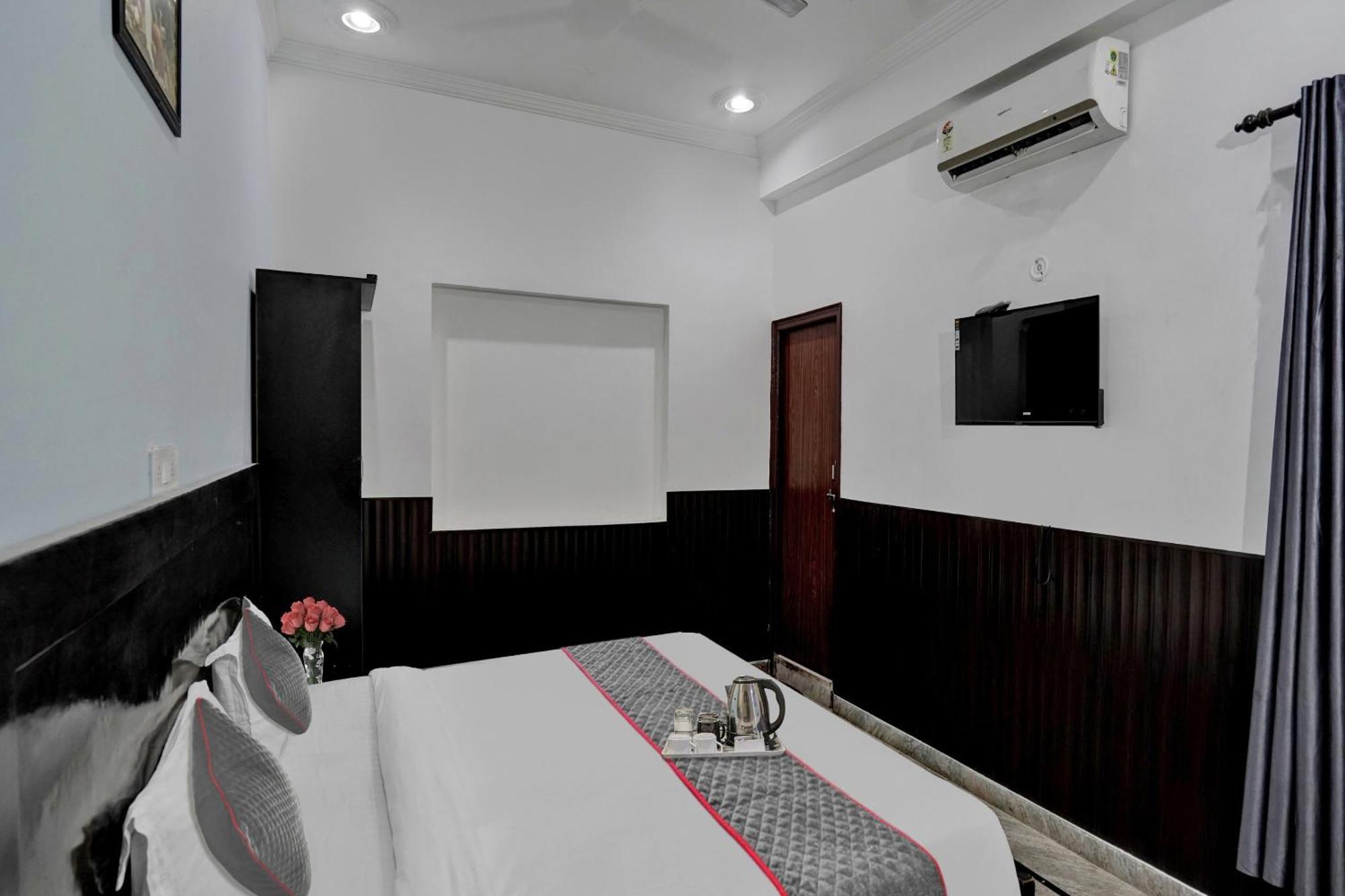 Collection O Samira Residency Near Botanic Garden Of Indian Republic Hotel Noida Exterior foto